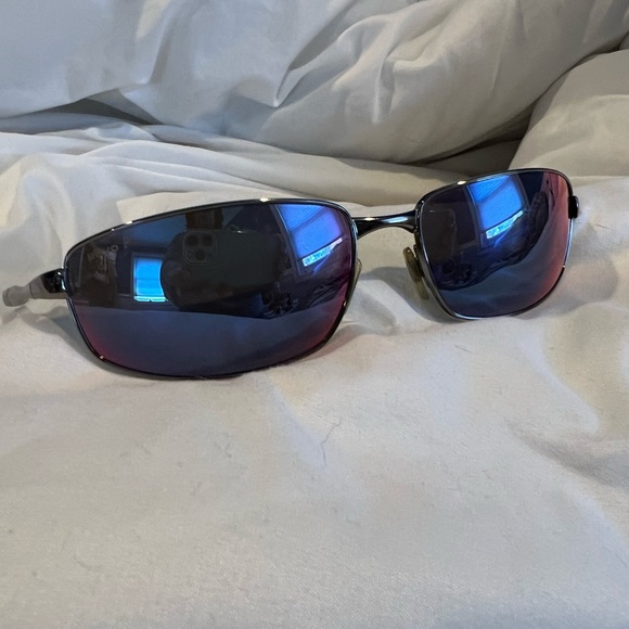 Vintage Revo Blue polarized H2o sunglasses.  Style 3050 - Picture 3 of 10